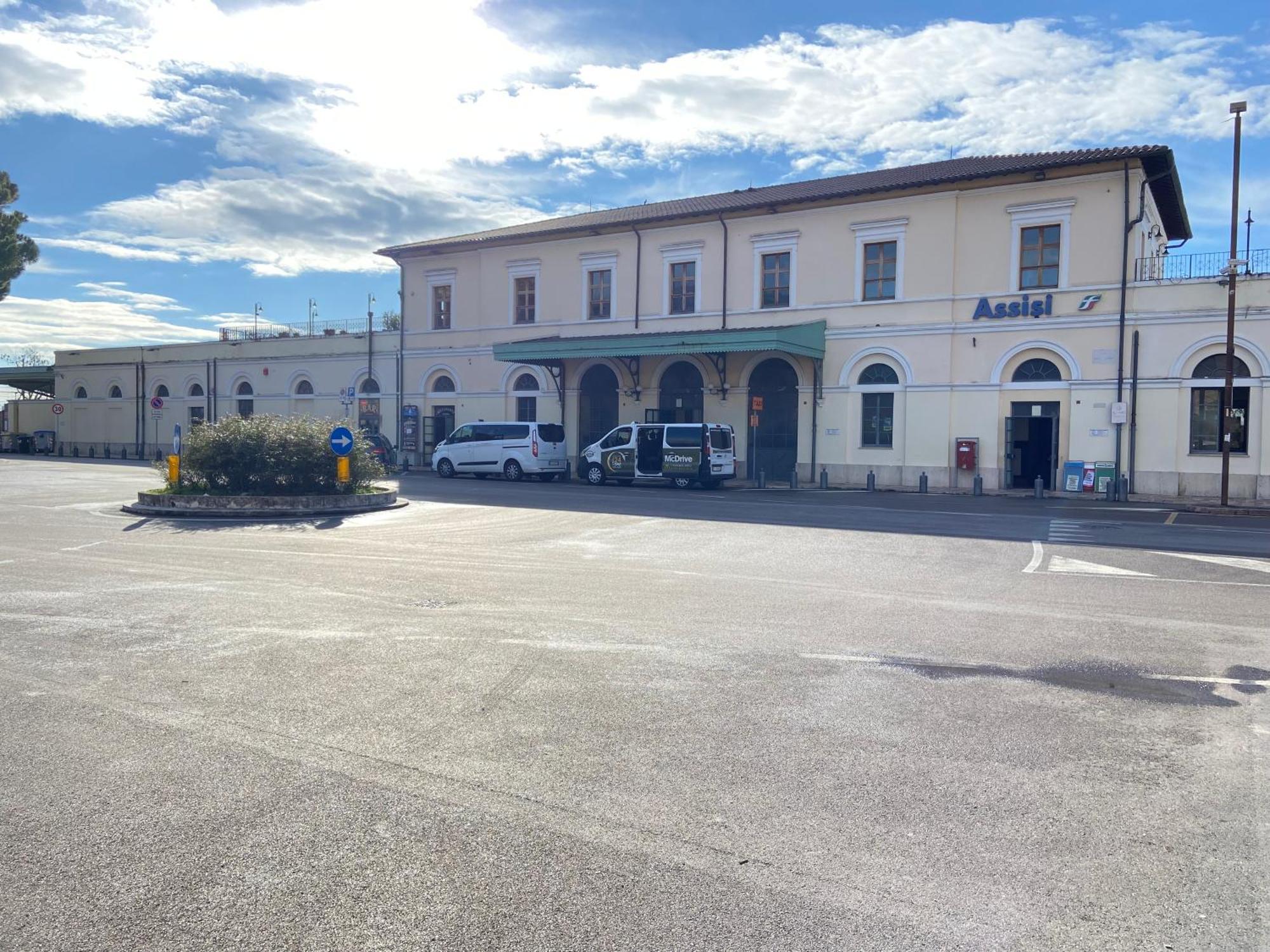 Modern House With Courtyard And Parking - Assisi Villa Santa Maria Degli Angeli  Bagian luar foto